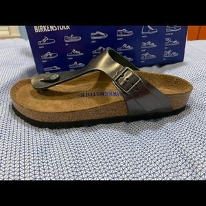 BRAND NEW Gizeh Birkenstock, metallic brown, S: 38